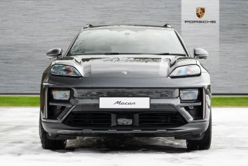 Porsche Macan Turbo, 2025