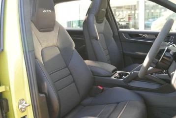 Porsche Cayenne GTS, 2025