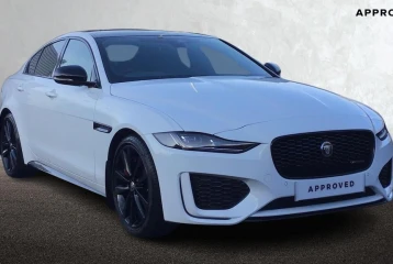 Jaguar XE D200 R-Dynamic HSE Black, 2024