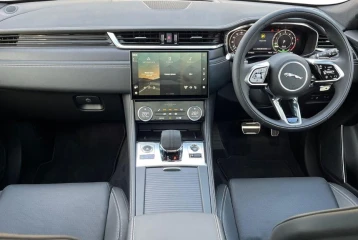 Jaguar F-Pace P400e R-Dynamic HSE Black, 2024