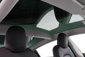 Tesla Model 3 Standard Range Plus, 2022