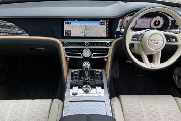 Bentley Flying Spur Mulliner, 2024