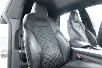 Audi Q8 55 TFSI Quattro S Line, 2022