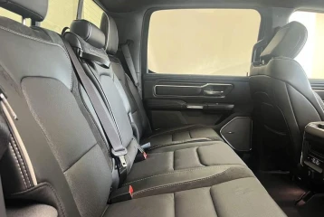 Dodge RAM 1500 Laramie Night Edition, 2025