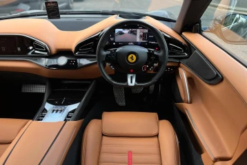 Ferrari Purosangue , 2024