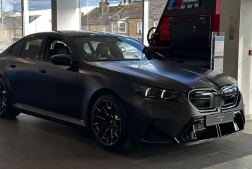 BMW M5 , 2025