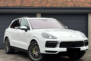Porsche Cayenne Tiptronic E-Hybrid Platinum Edition, 2023