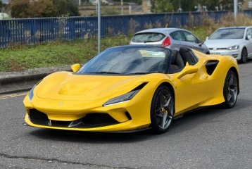 Ferrari F8 Spider V8 F1 DCT, 2022