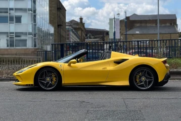 Ferrari F8 Spider V8 F1 DCT, 2022