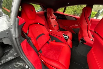 Ferrari Purosangue , 2023