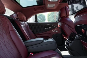 Bentley Flying Spur Azure, 2023