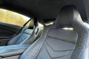 Aston Martin DBS V12 BiTurbo, 2023