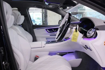 Mercedes EQS SUV Maybach 680, 2024