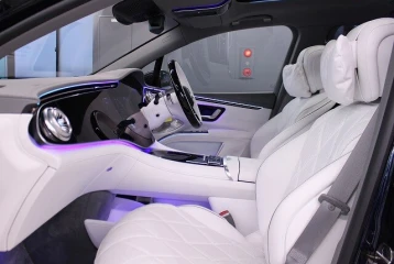 Mercedes EQS SUV Maybach 680, 2024