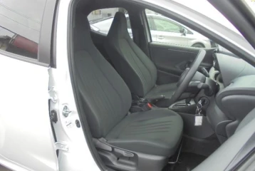 Toyota Yaris X, 2025