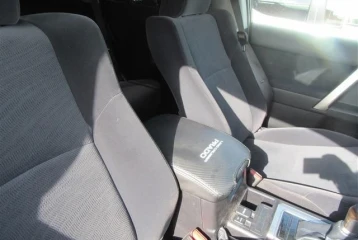 Toyota Land Cruiser Prado TX, 2023