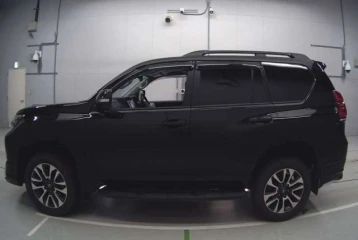 Toyota Land Cruiser Prado TX L Package, 2023