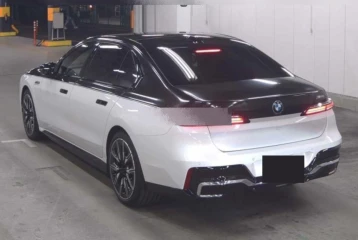 BMW i7 M70 xDrive, 2023