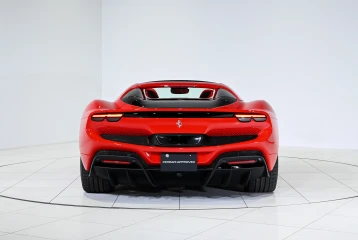 Ferrari 296 GTS , 2024