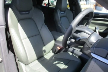 Porsche Macan 4, 2025