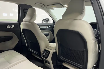 Volvo XC40 Ultimate B4 4WD, 2024