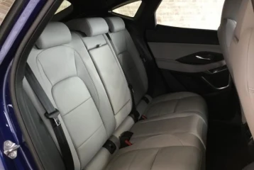Jaguar E-Pace R-Dynamic SE 2.0L P250, 2023