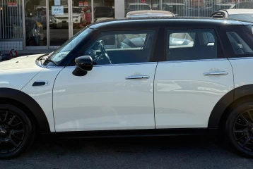 Mini Hatch 5-door Cooper D, 2021