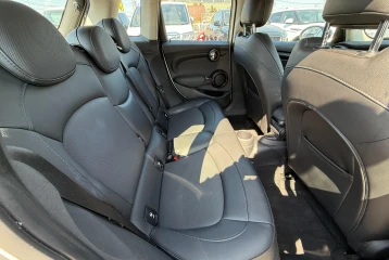 Mini Hatch 5-door Cooper D, 2021