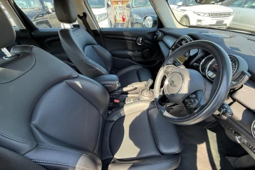 Mini Hatch 5-door Cooper D, 2021