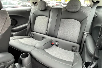 Mini Hatch 3-door Cooper DCT, 2023