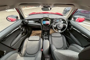 Mini Hatch 5-door Cooper D, 2023