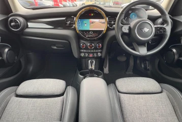 Mini Hatch 5-door Cooper D, 2023