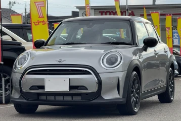 Mini Hatch 5-door Cooper D, 2023