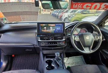 Toyota Crown Hybrid S, 2022