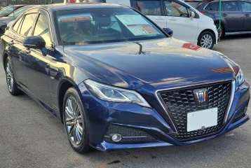 Toyota Crown Hybrid S, 2022