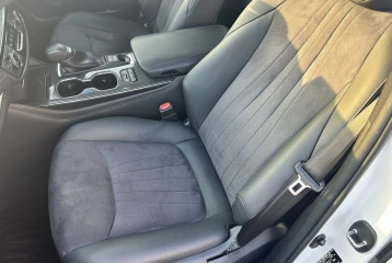 Toyota Crown Hybrid S, 2022