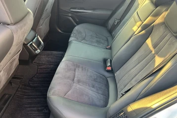 Toyota Crown Hybrid S, 2022