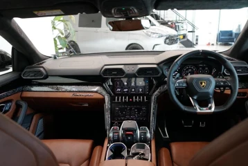 Lamborghini Urus , 2022