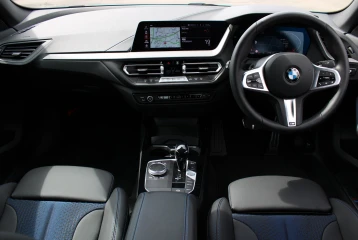 BMW 2 series 218i, 2024