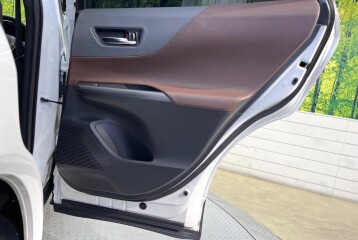 Toyota Harrier Hybrid G, 2022, 2022