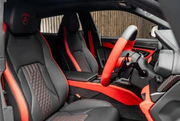 Lamborghini Urus SE, 2025