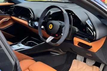 Ferrari Purosangue , 2024