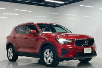 Volvo XC40 Plus B3, 2022