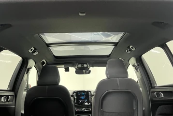 Volvo XC40 Plus B3, 2022