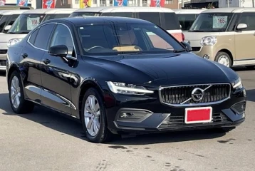 Volvo T4 Momentum, 2021