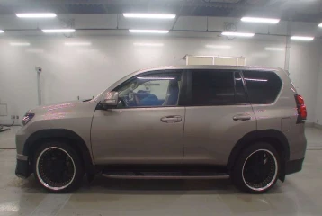 Toyota Land Cruiser Prado TX L Package, 2022
