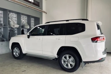 Toyota Land Cruiser 300 ZX, 2024