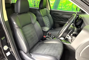 Mitsubishi Outlander PHEV 2.4 (5-Seater), 2021