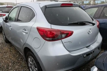 Mazda 2 15S 4WD, 2023