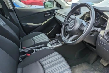 Mazda 2 15S 4WD, 2023